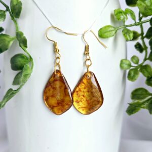 ER7 - Gold colour teardrop earrings